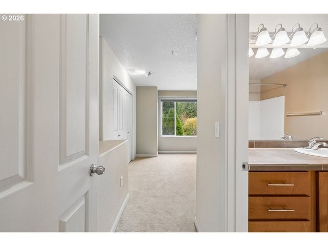 290 Nw 116TH Ave 102, Portland, OR 97229