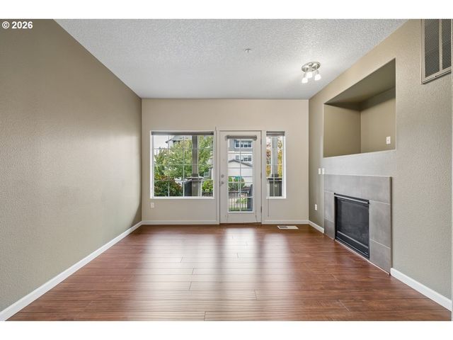 290 Nw 116TH Ave 102, Portland, OR 97229