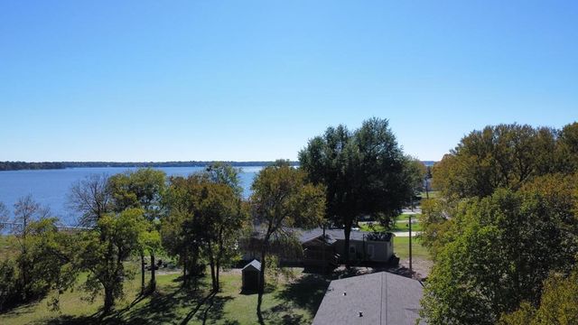 210 Overlook Trail, Gun Barrel City, TX 75156