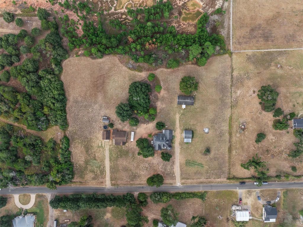 1283 Kenney Hall Road, Brenham, TX 77833