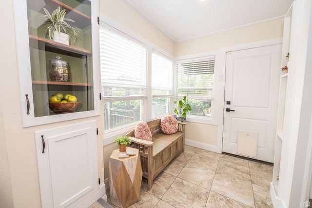 181 S COUNTRY CLUB DR, South Ogden, UT 84405