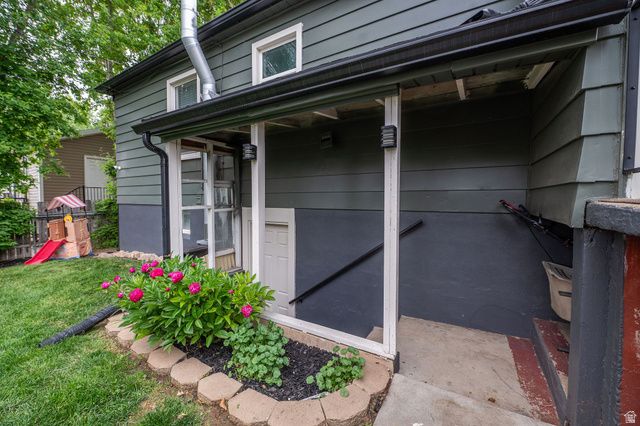 181 S COUNTRY CLUB DR, South Ogden, UT 84405