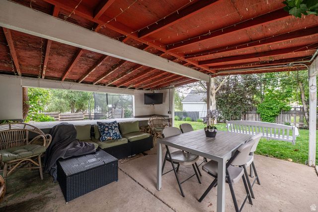 181 S COUNTRY CLUB DR, South Ogden, UT 84405