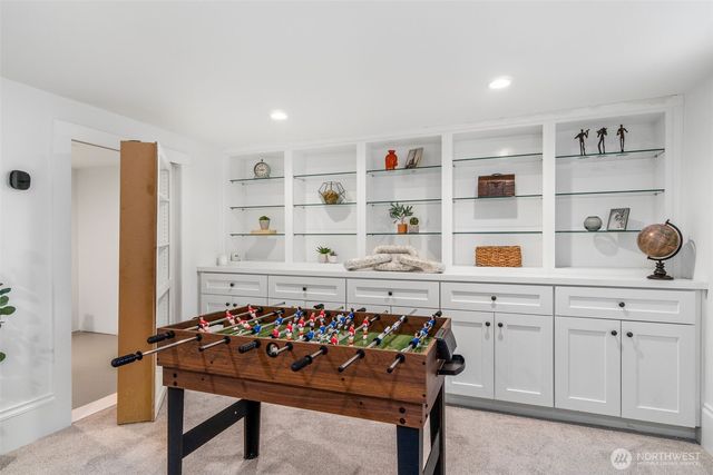 2217 4th Avenue N, Seattle, WA 98109
