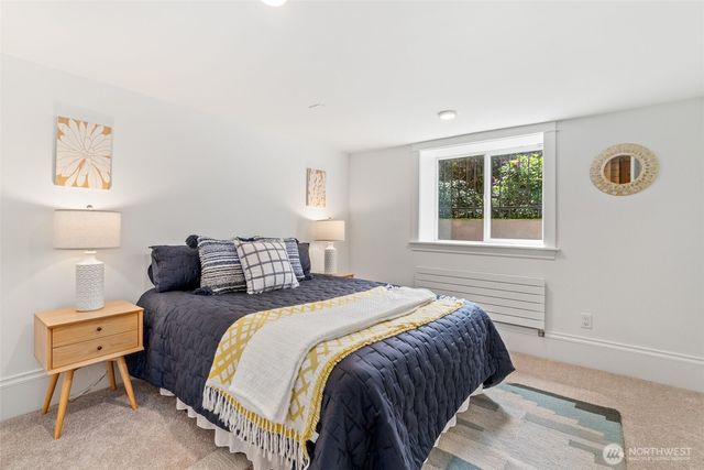 2217 4th Avenue N, Seattle, WA 98109
