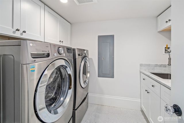 2217 4th Avenue N, Seattle, WA 98109