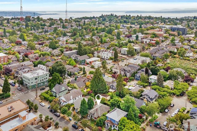 2217 4th Avenue N, Seattle, WA 98109