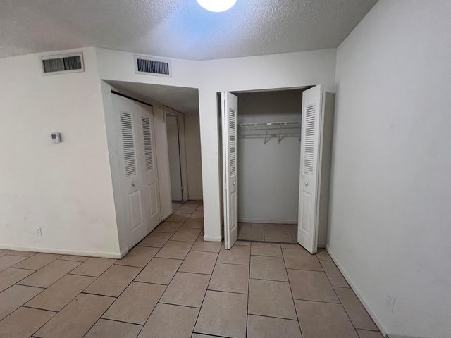 1500 N Congress Avenue C11, West Palm Beach, FL 33401