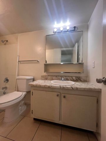 1500 N Congress Avenue C11, West Palm Beach, FL 33401