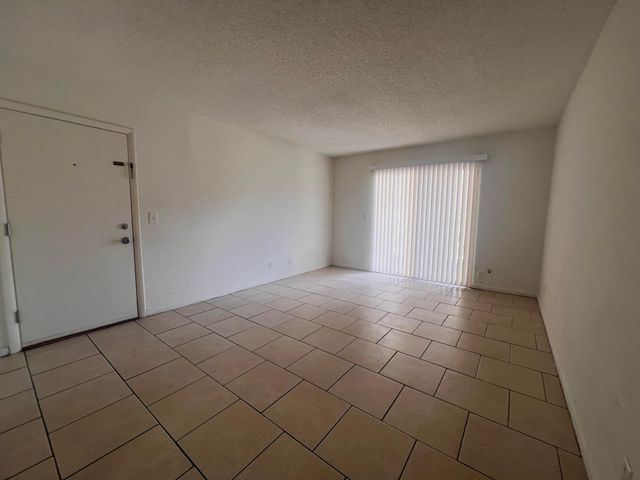 1500 N Congress Avenue C11, West Palm Beach, FL 33401