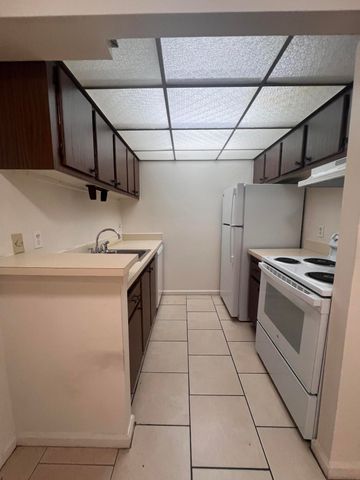 1500 N Congress Avenue C11, West Palm Beach, FL 33401