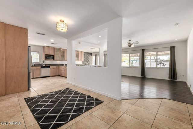 9832 N 29th Street, Phoenix, AZ 85028