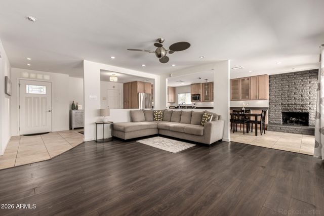 9832 N 29th Street, Phoenix, AZ 85028