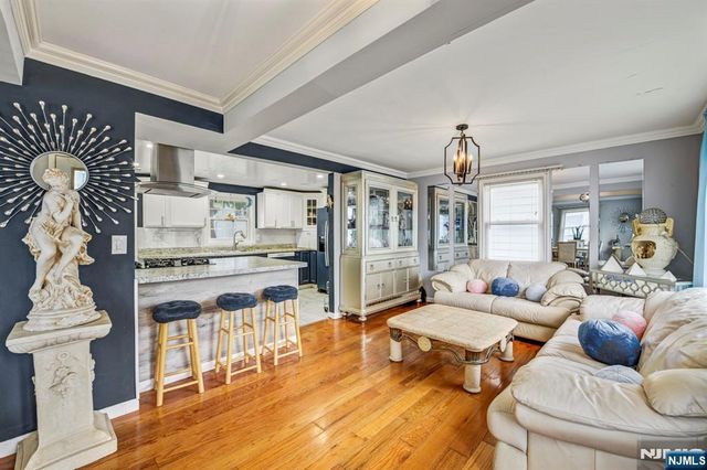 31 Hay Avenue, Nutley, NJ 07110