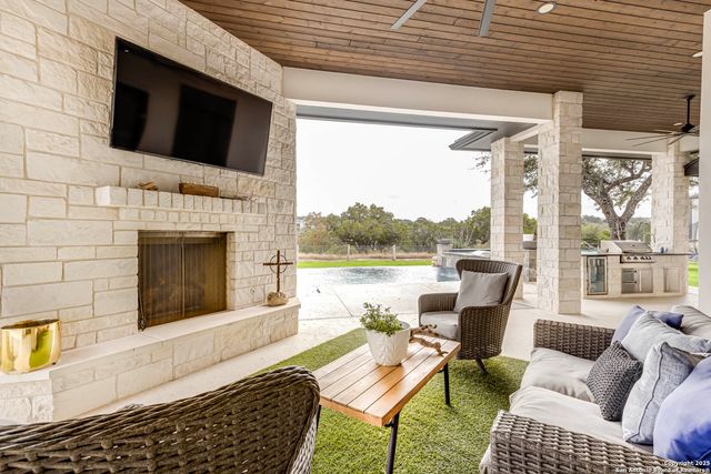 65 Sabinas Ridge Rd, Boerne, TX 78006
