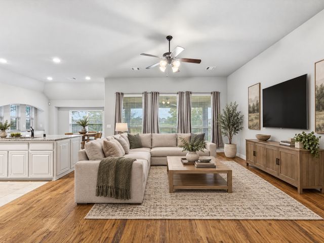 909 Longhorn Drive, Aubrey, TX 76227