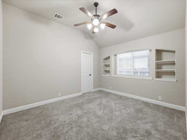 909 Longhorn Drive, Aubrey, TX 76227