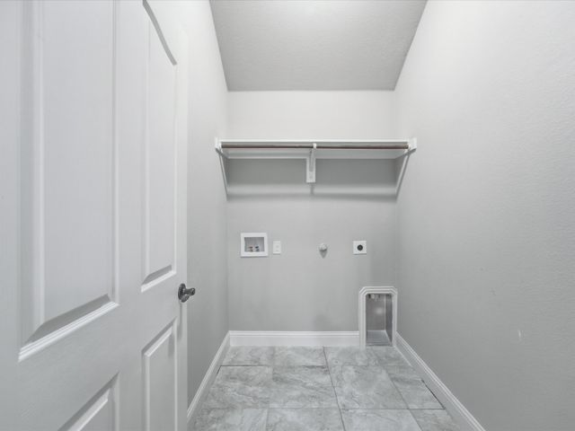 909 Longhorn Drive, Aubrey, TX 76227