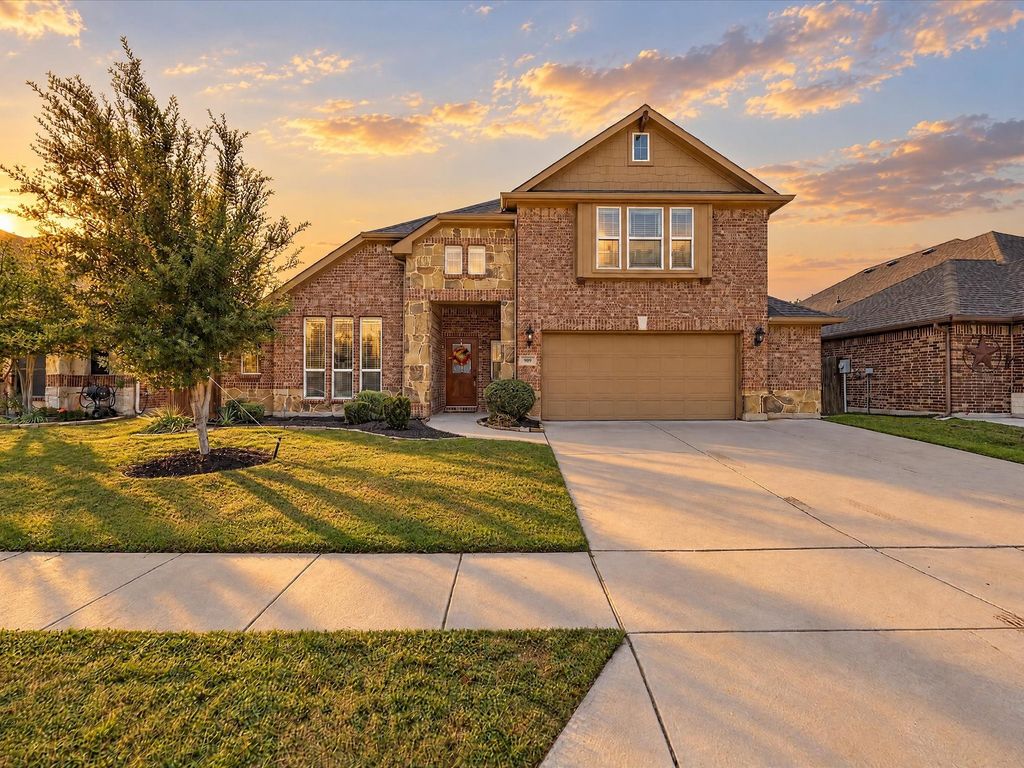 909 Longhorn Drive, Aubrey, TX 76227 — exterior