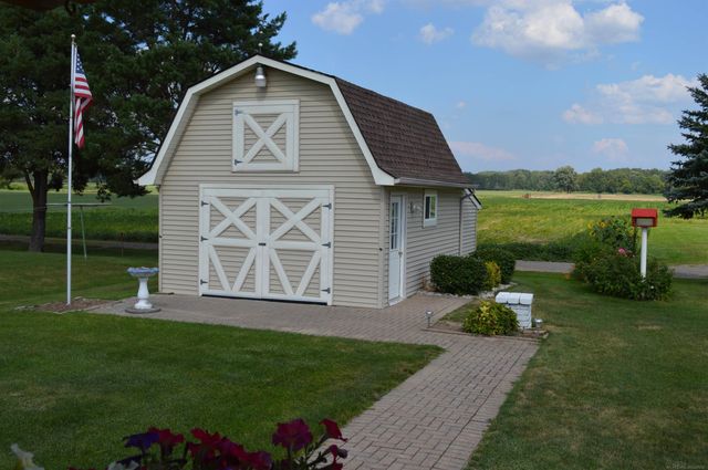 51930 North Avenue, Macomb Twp, MI 48042