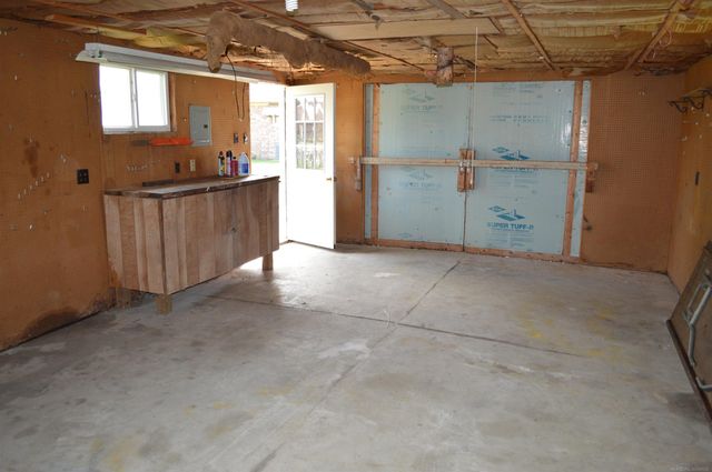 51930 North Avenue, Macomb Twp, MI 48042