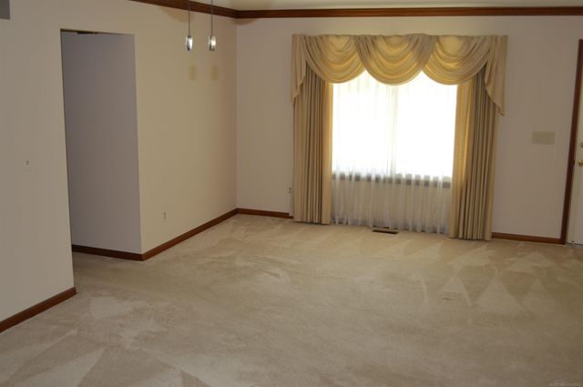 51930 North Avenue, Macomb Twp, MI 48042