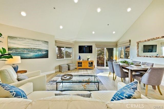 420 Lake 301, Huntington Beach, CA 92648