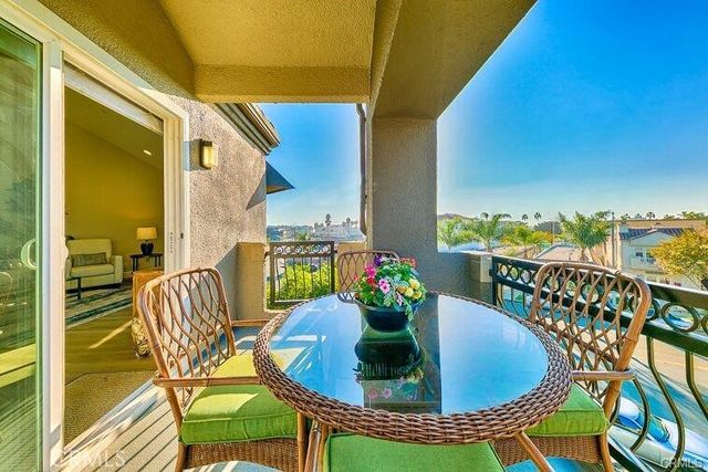 420 Lake 301, Huntington Beach, CA 92648
