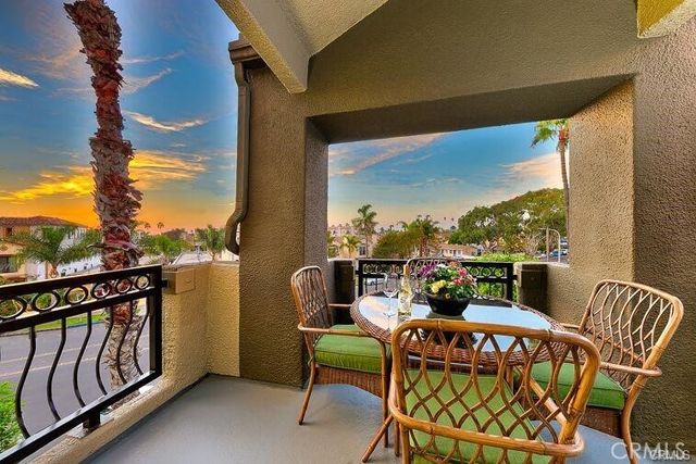 420 Lake 301, Huntington Beach, CA 92648