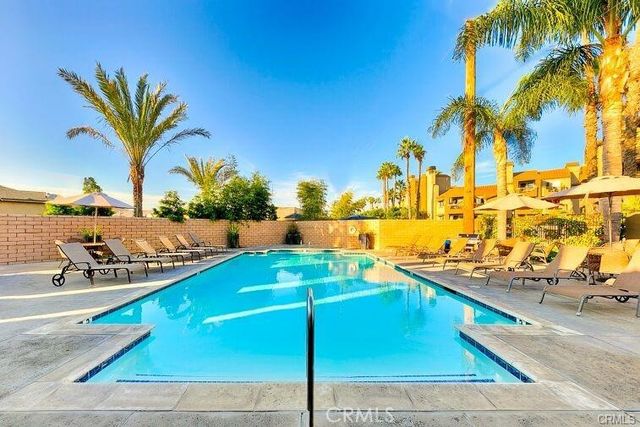 420 Lake 301, Huntington Beach, CA 92648