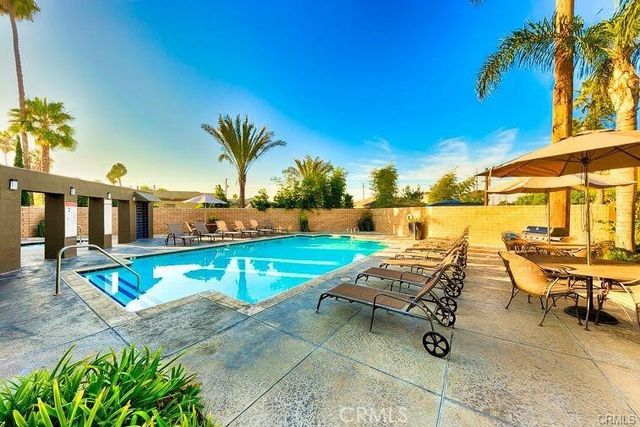 420 Lake 301, Huntington Beach, CA 92648