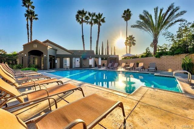 420 Lake 301, Huntington Beach, CA 92648