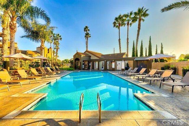 420 Lake 301, Huntington Beach, CA 92648
