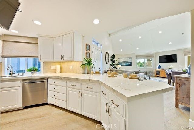 420 Lake 301, Huntington Beach, CA 92648
