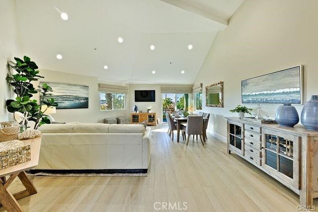 420 Lake 301, Huntington Beach, CA 92648