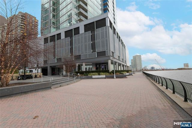 2 2nd Street 1704, Jersey City, NJ 07302