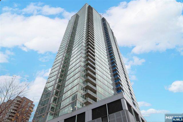 2 2nd Street 1704, Jersey City, NJ 07302