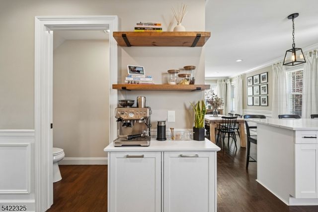 249 Ottawa Ave, Hasbrouck Heights Boro, NJ 07604