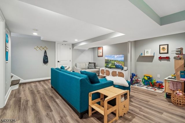 249 Ottawa Ave, Hasbrouck Heights Boro, NJ 07604