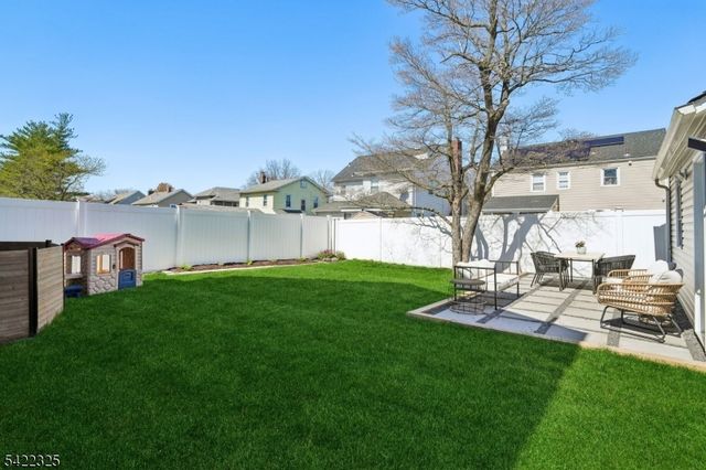 249 Ottawa Ave, Hasbrouck Heights Boro, NJ 07604