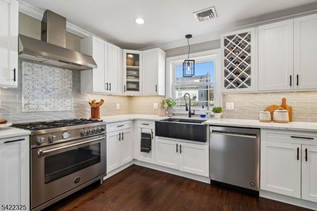 249 Ottawa Ave, Hasbrouck Heights Boro, NJ 07604