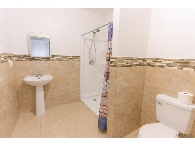 19161 E Pacific Pl, Aurora, CO 80013