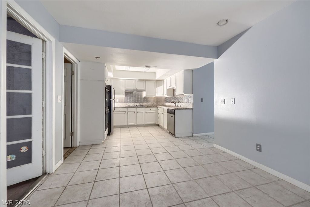 3260 North Heritage Way, Las Vegas, NV 89121 — photo 4