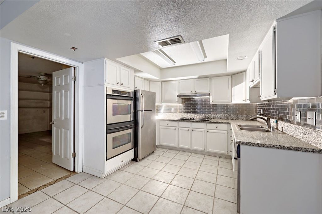 3260 North Heritage Way, Las Vegas, NV 89121 — photo 5