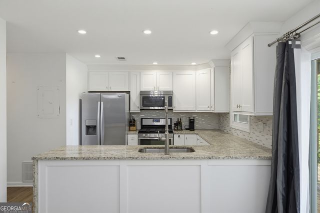 279 Quail Run 279, Roswell, GA 30076