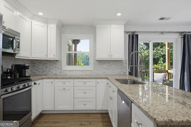 279 Quail Run 279, Roswell, GA 30076