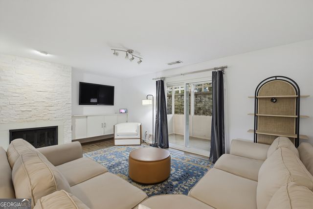 279 Quail Run 279, Roswell, GA 30076