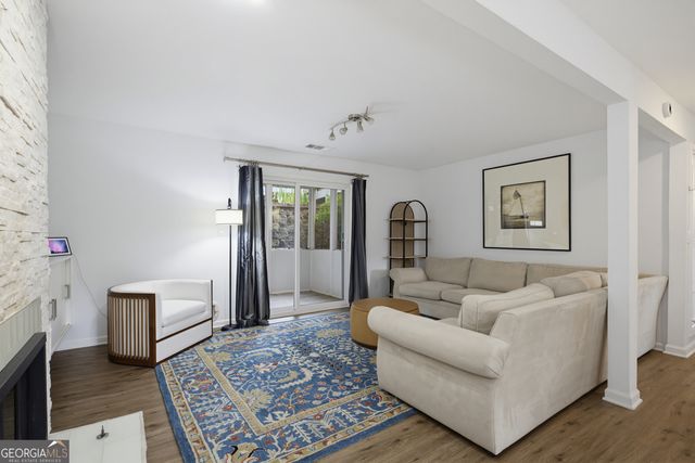 279 Quail Run 279, Roswell, GA 30076