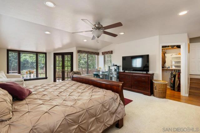 10880 Hess Drive, La Mesa, CA 91941