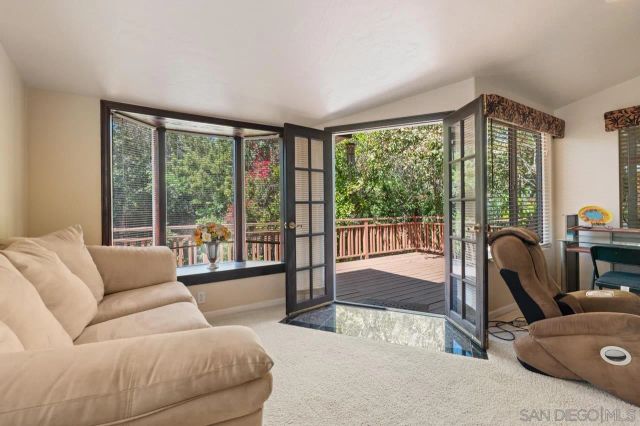 10880 Hess Drive, La Mesa, CA 91941